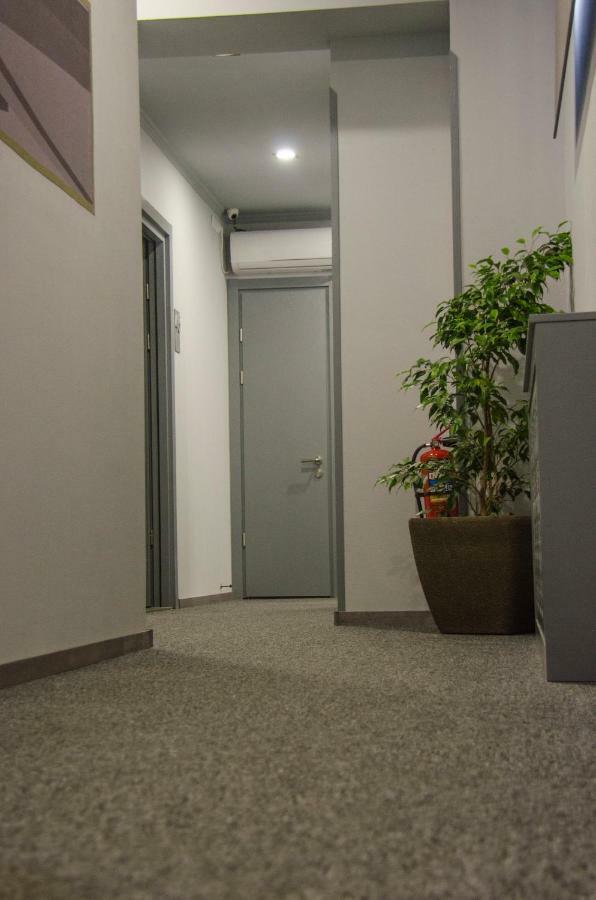 Atoneli Hotel Тбилиси Экстерьер фото