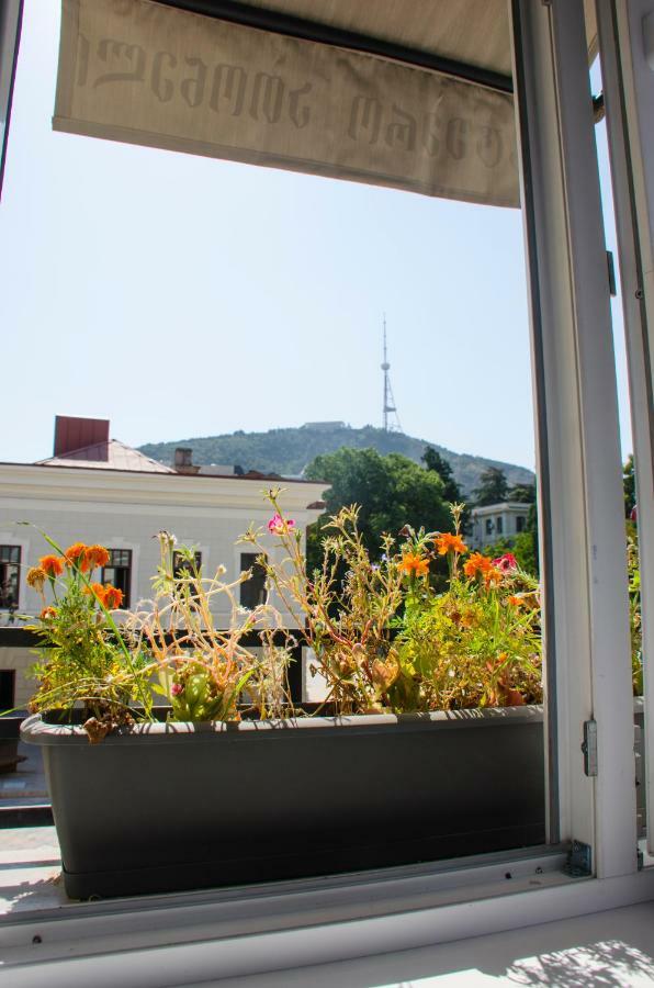 Atoneli Hotel Тбилиси Экстерьер фото