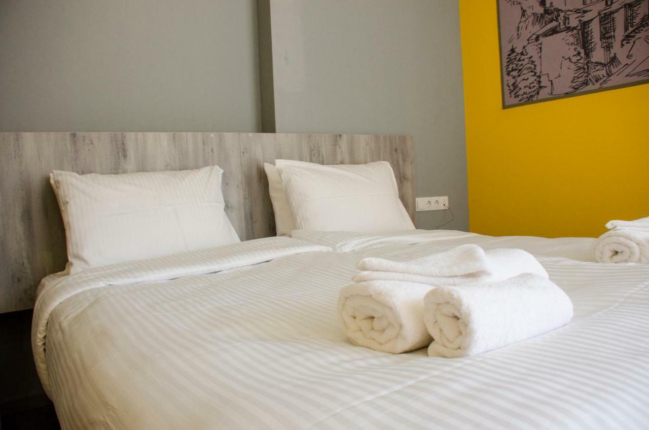 Atoneli Hotel Тбилиси Экстерьер фото