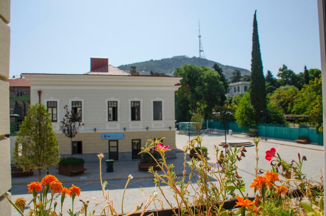 Atoneli Hotel Тбилиси Экстерьер фото